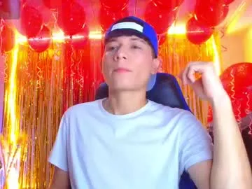 petites_perles – webcam model profile photo Image 12