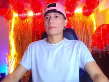 petites_perles – webcam model profile photo Image 13