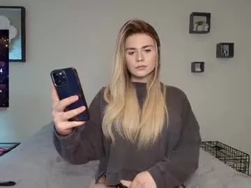 realtryit – webcam model profile photo Image 6