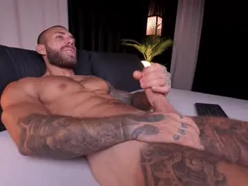 sweetyoops – webcam model profile photo Image 8