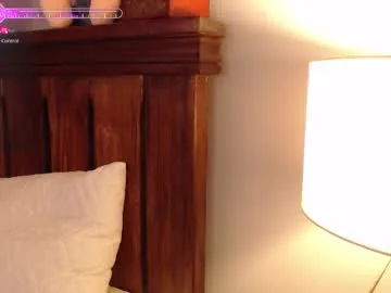 kim_velez – webcam model profile photo Image 6