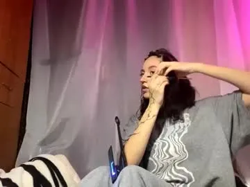 vixenp – webcam model profile photo Image 3