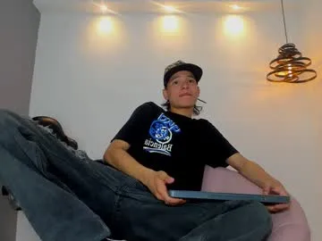 ashley_bruche – webcam model profile photo Image 3