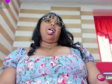 little_poetry – webcam model profile photo Image 13