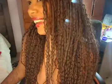 theowonder – webcam model profile photo Image 17