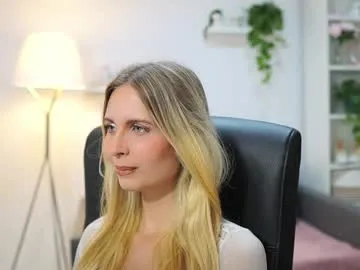 mynameisnikki_ – webcam model profile photo Image 12