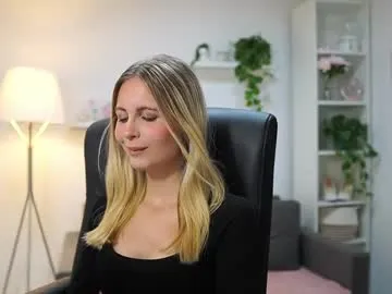 mynameisnikki_ – webcam model profile photo Image 5