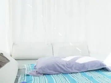 angelsofaurora – webcam model profile photo Image 3