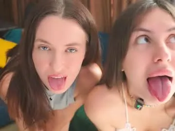 sexy_hot_friends_ – webcam model profile photo Image 11