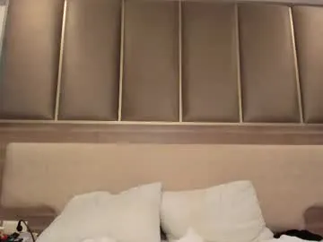 katarasimon – webcam model profile photo Image 6