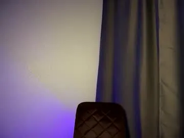 little_nabi – webcam model profile photo Image 16