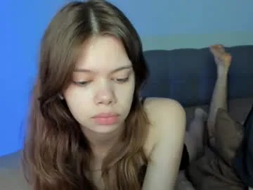 avechloe – webcam model profile photo Image 16