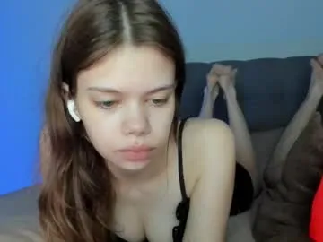 avechloe – webcam model profile photo Image 17