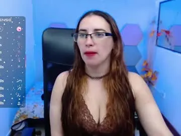 milavalentinax – webcam model profile photo Image 18