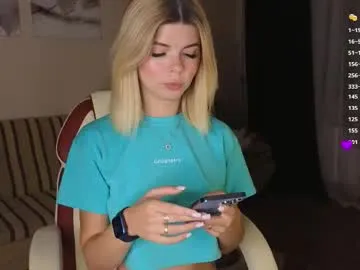 ErikaBonnie – webcam model profile photo Image 12