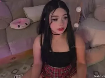 petites_perles – webcam model profile photo Image 19