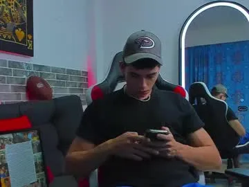 flowerscouple – webcam model profile photo Image 4