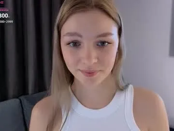 cuddlebyyou – webcam model profile photo Image 2