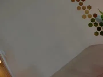 squirtervanessa21 – webcam model profile photo Image 13