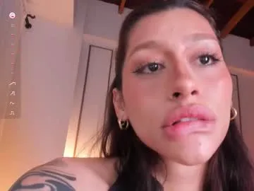 angelsofaurora – webcam model profile photo Image 3