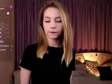 CleoLangley – webcam model profile photo Image 2