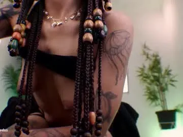 isa_lancaster – webcam model profile photo Image 2