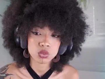 isa_lancaster – webcam model profile photo Image 5