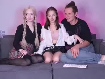 holyhee – webcam model profile photo Image 12