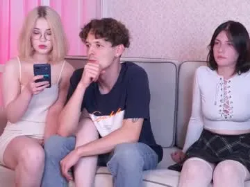 holyhee – webcam model profile photo Image 13