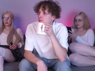 holyhee – webcam model profile photo Image 8