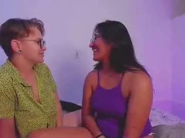 sexy_hot_friends_ – webcam model profile photo Image 10