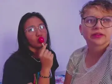 sexy_hot_friends_ – webcam model profile photo Image 3