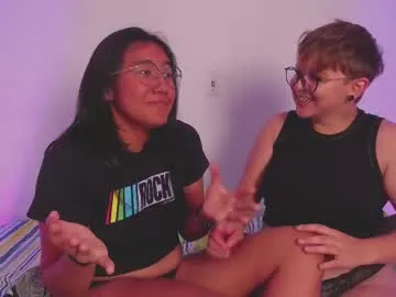 sexy_hot_friends_ – webcam model profile photo Image 8