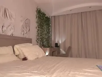 sexy_hot_friends_ – webcam model profile photo Image 13