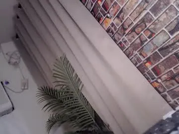 nympho_nathy_sophi – webcam model profile photo Image 12