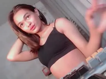 nympho_nathy_sophi – webcam model profile photo Image 8