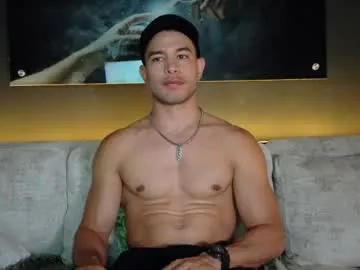 karlenegries – webcam model profile photo Image 13