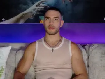 karlenegries – webcam model profile photo Image 14