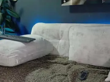 karlenegries – webcam model profile photo Image 18