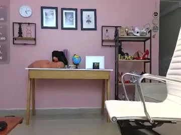 huba_booba – webcam model profile photo Image 2