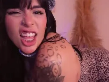 ErikaBonnie – webcam model profile photo Image 12