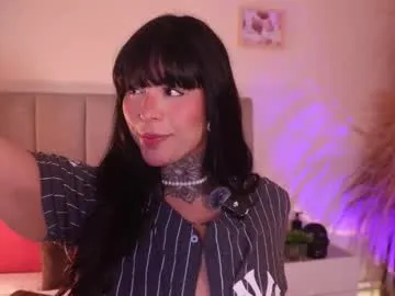 ErikaBonnie – webcam model profile photo Image 14