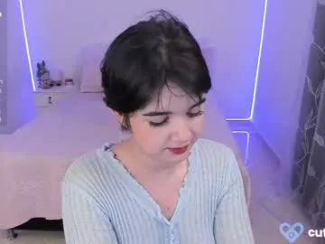 foxyiyi – webcam model profile photo Image 8