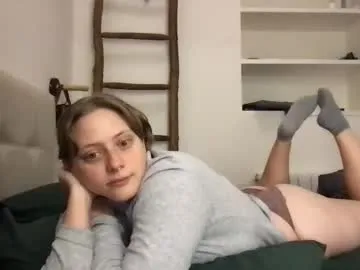 sweetyoops – webcam model profile photo Image 11