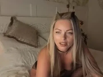 misskiarra – webcam model profile photo Image 12