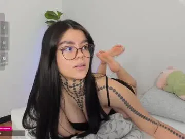 petites_perles – webcam model profile photo Image 14