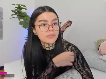 petites_perles – webcam model profile photo Image 19