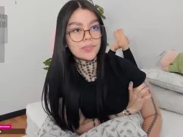 petites_perles – webcam model profile photo Image 4