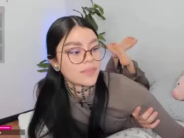 petites_perles – webcam model profile photo Image 6