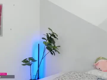 petites_perles – webcam model profile photo Image 9